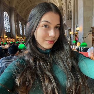 Ana Luiza Neves